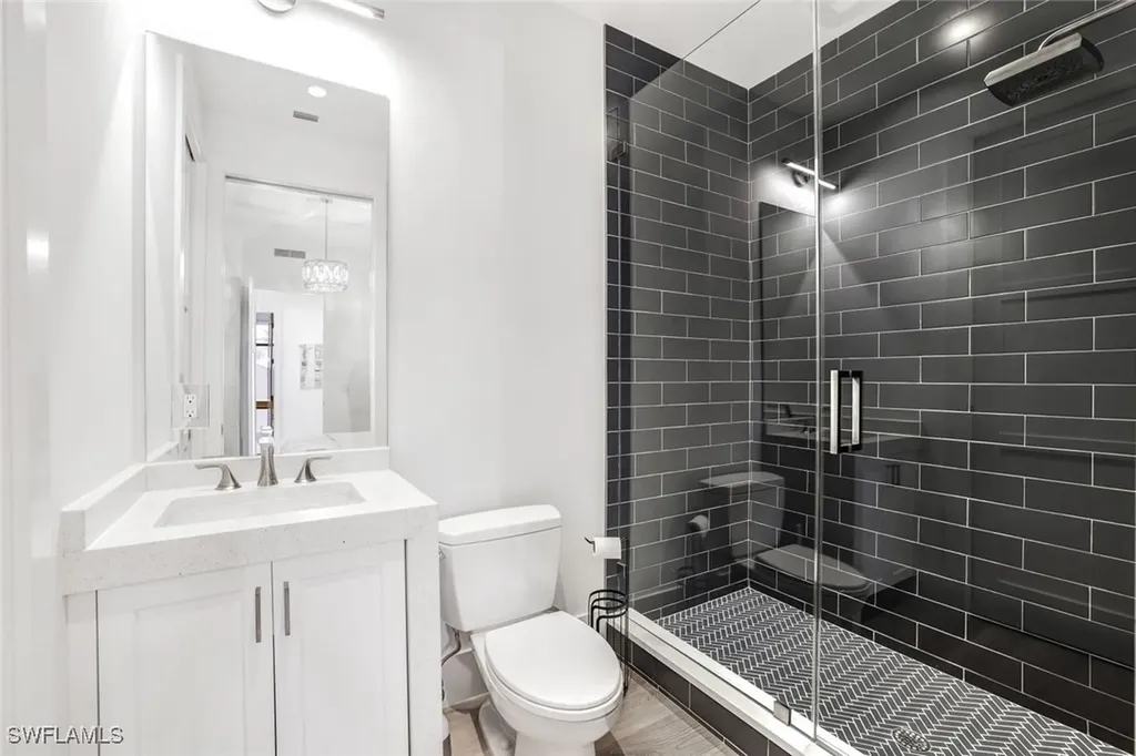 850 Central Avenue Naples FL 34102