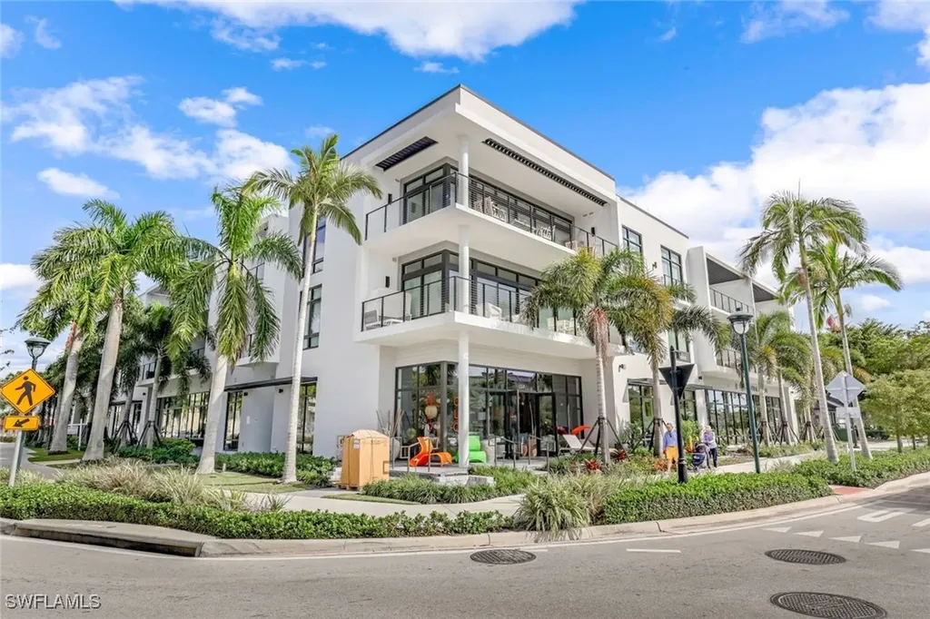 850 Central Avenue Naples FL 34102