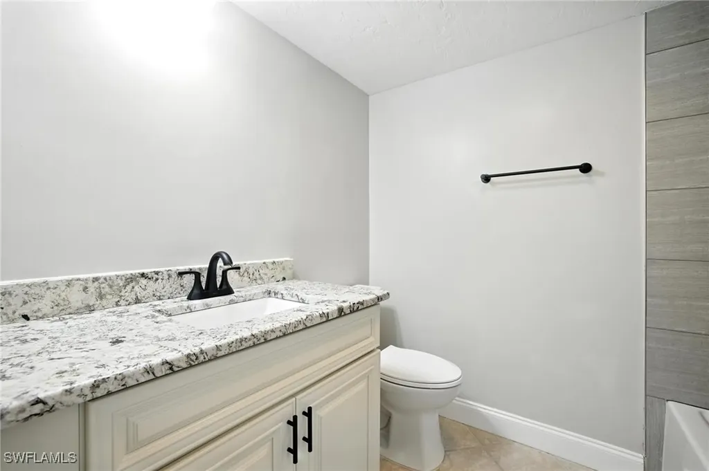 16001 Dublin Circle Fort Myers FL 33908