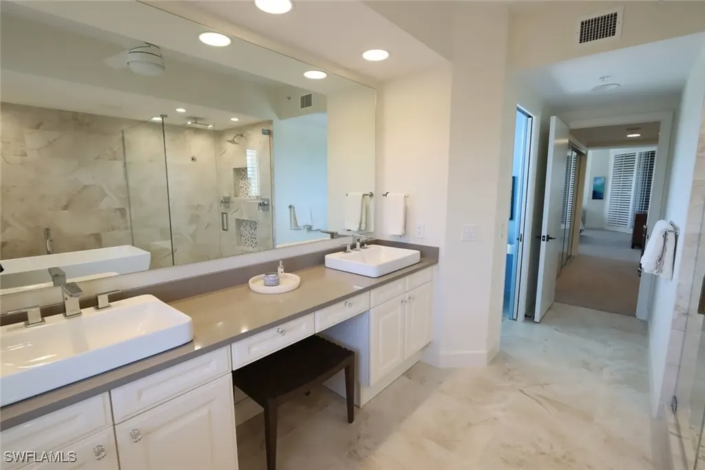 8990 Bay Colony Drive Naples FL 34108