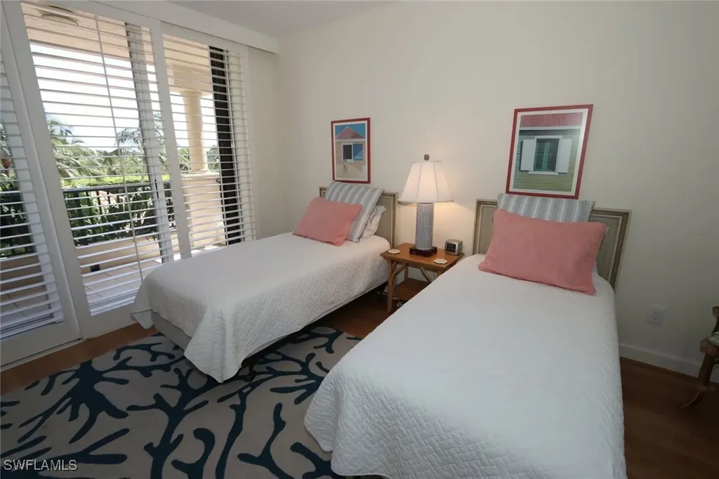 8990 Bay Colony Drive Naples FL 34108
