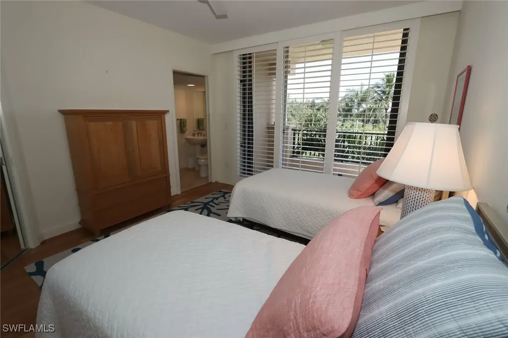 8990 Bay Colony Drive Naples FL 34108