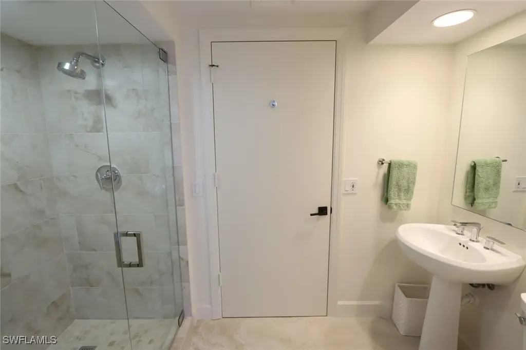 8990 Bay Colony Drive Naples FL 34108