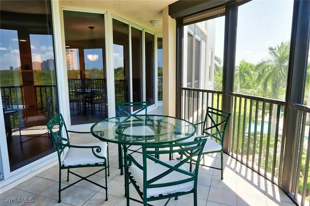 8990 Bay Colony Drive Naples FL 34108