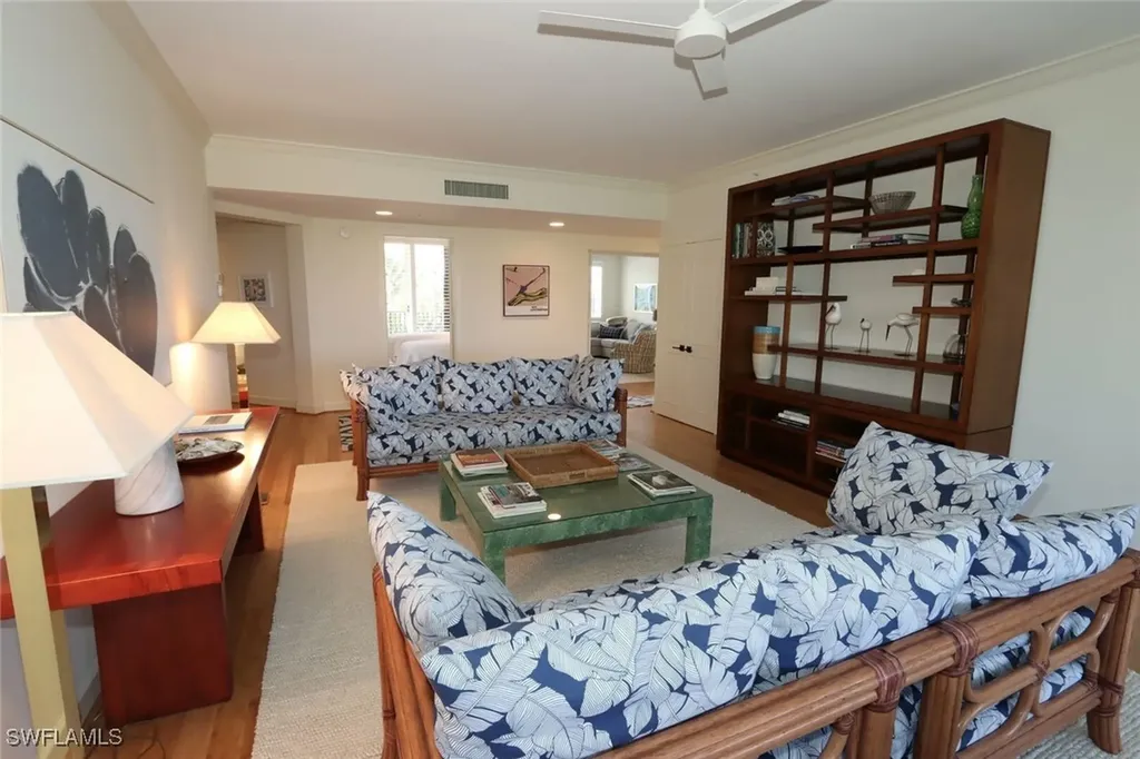 8990 Bay Colony Drive Naples FL 34108