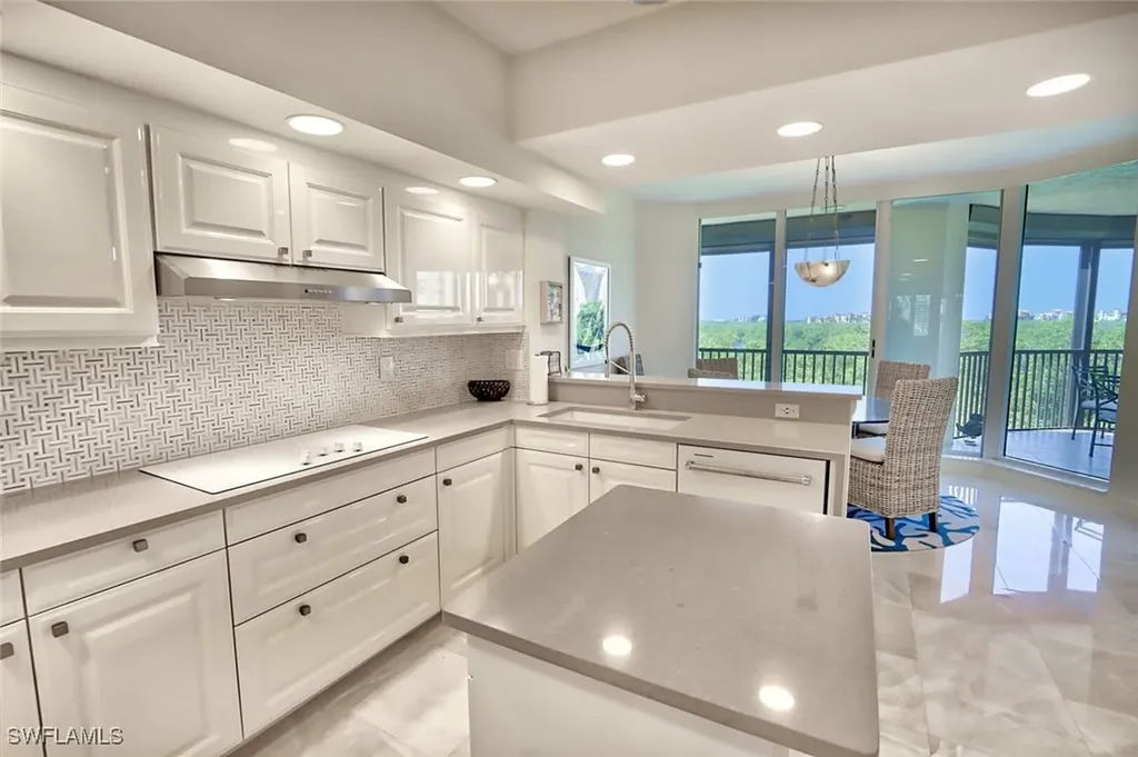 8990 Bay Colony Drive Naples FL 34108