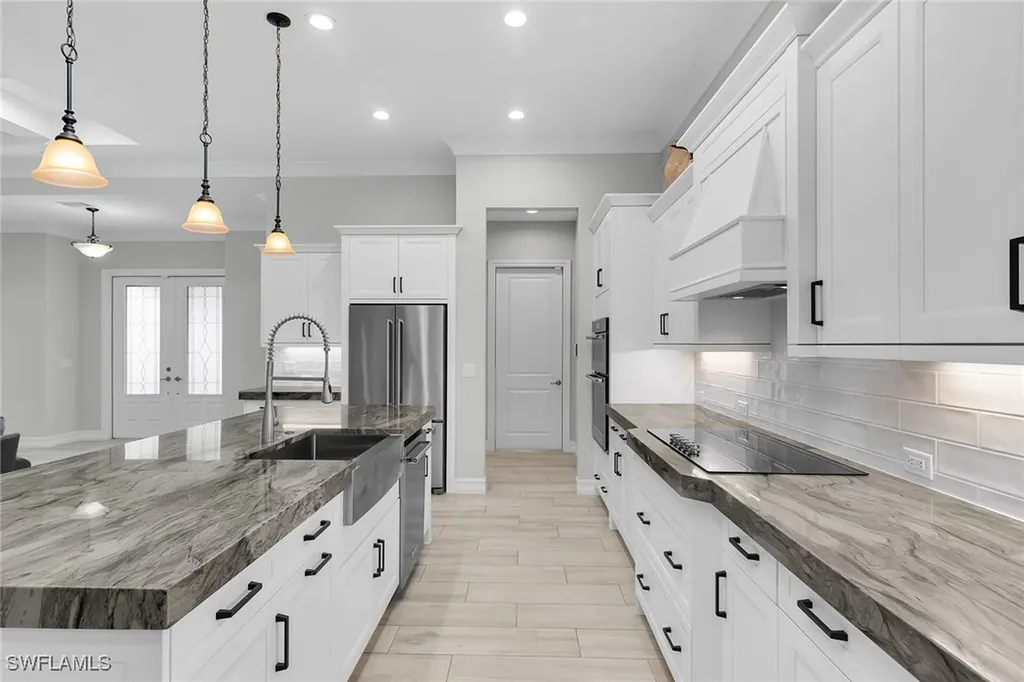 14224 Laguna Springs Lane Naples FL 34114