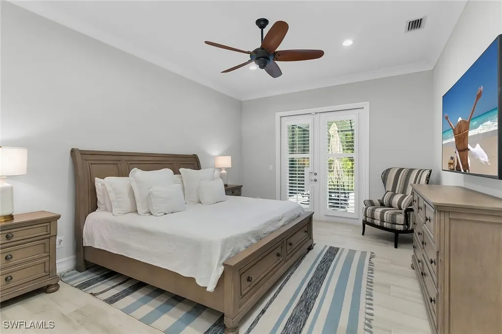 14224 Laguna Springs Lane Naples FL 34114