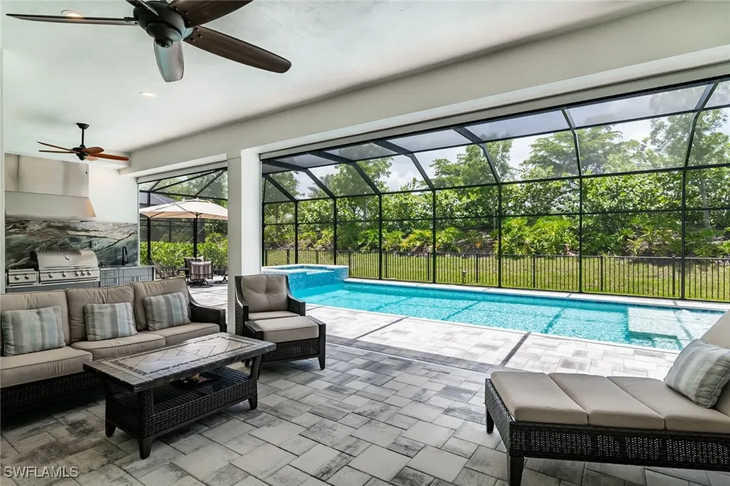 14224 Laguna Springs Lane Naples FL 34114
