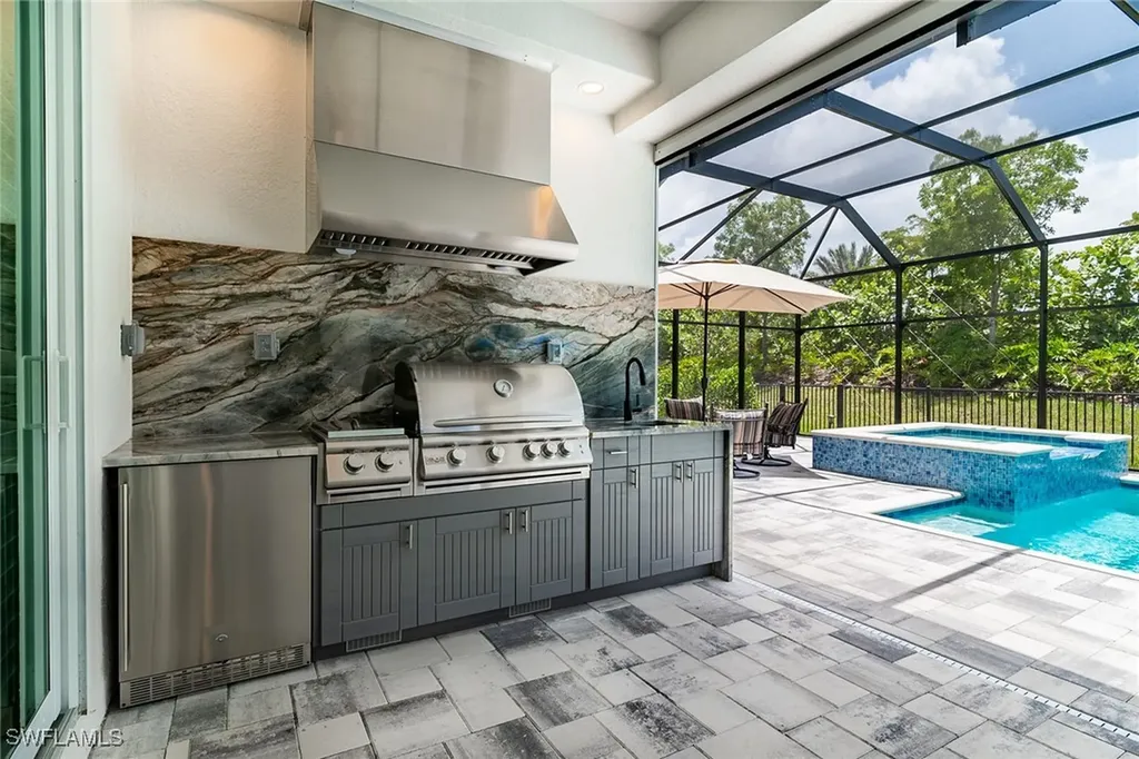 14224 Laguna Springs Lane Naples FL 34114