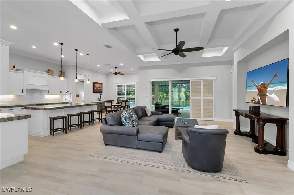 14224 Laguna Springs Lane Naples FL 34114