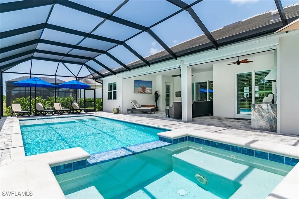 14224 Laguna Springs Lane Naples FL 34114