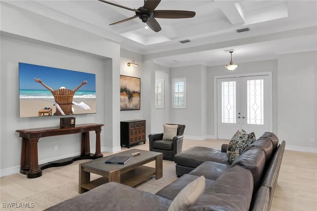 14224 Laguna Springs Lane Naples FL 34114