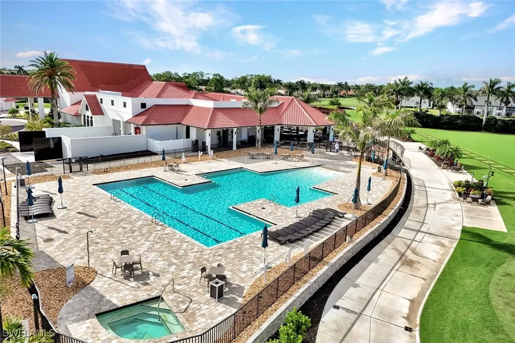 7360 Glenmoor Lane Naples FL 34104