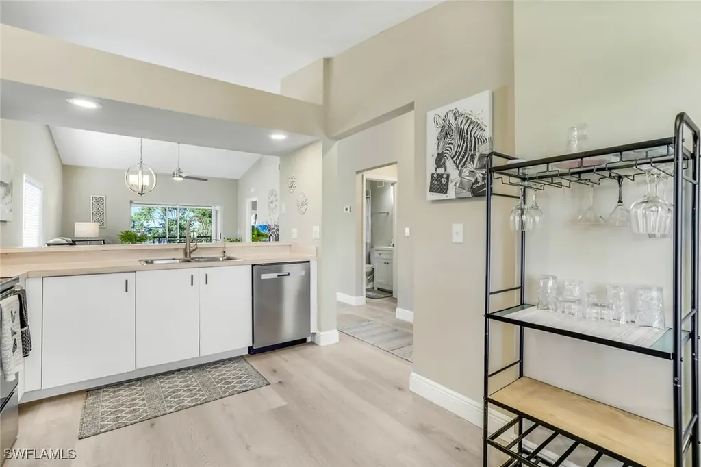 7360 Glenmoor Lane Naples FL 34104