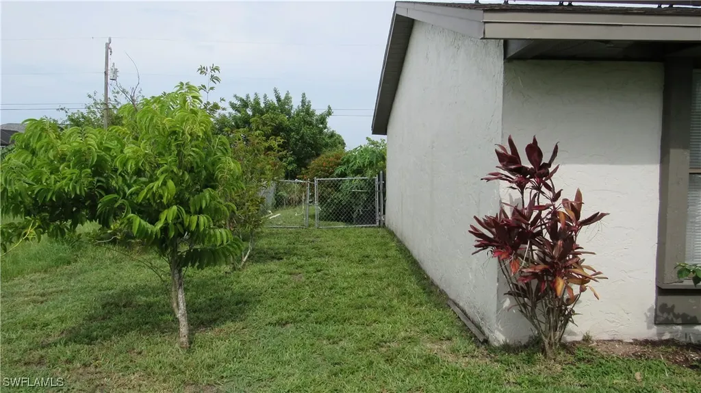 1409 NW 7th Place Cape Coral FL 33993