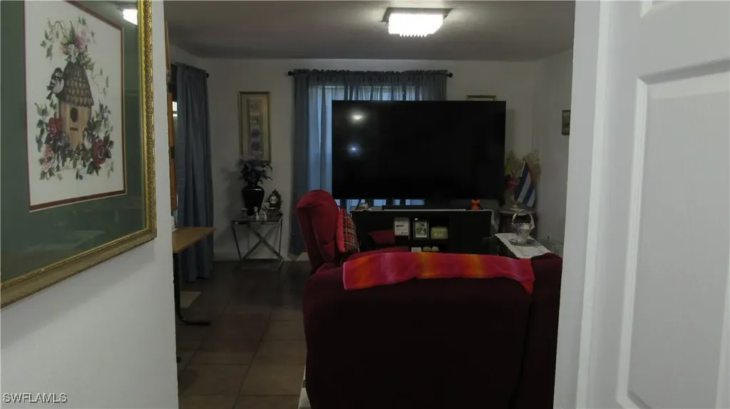 1409 NW 7th Place Cape Coral FL 33993