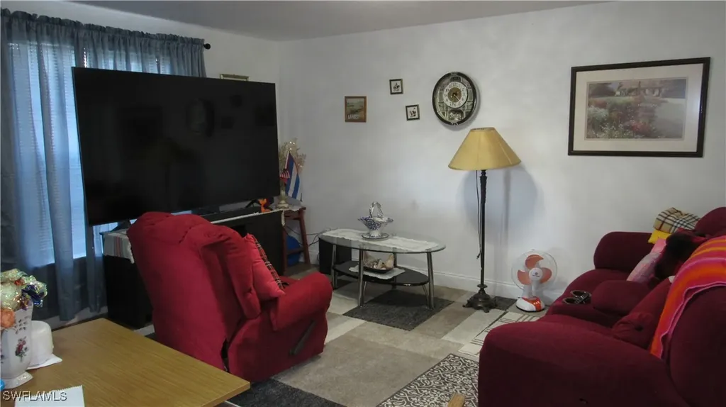 1409 NW 7th Place Cape Coral FL 33993