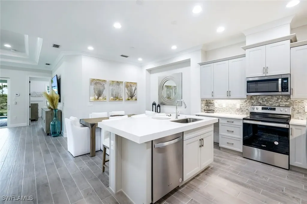 6875 Saona Court Naples FL 34113