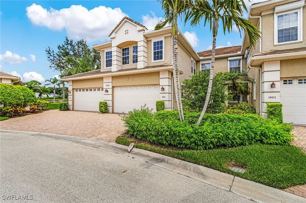 4728 Stratford Court Naples FL 34105