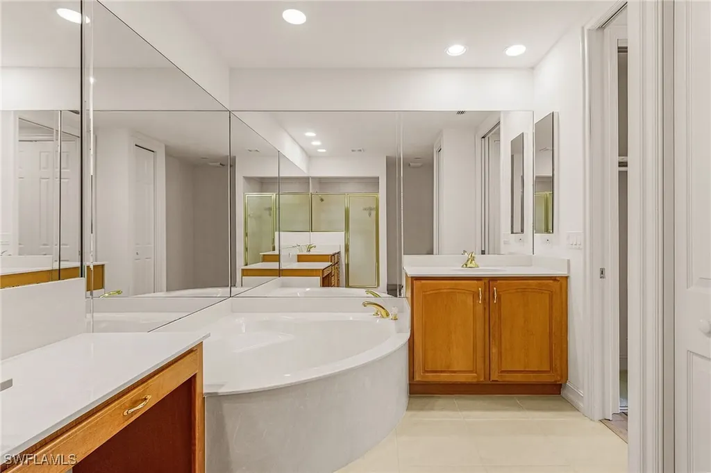 4728 Stratford Court Naples FL 34105