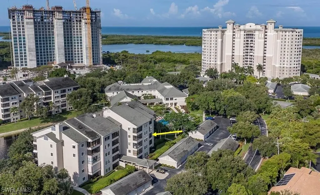 Naples FL, 900 Arbor Lake Drive, Unit 9-307