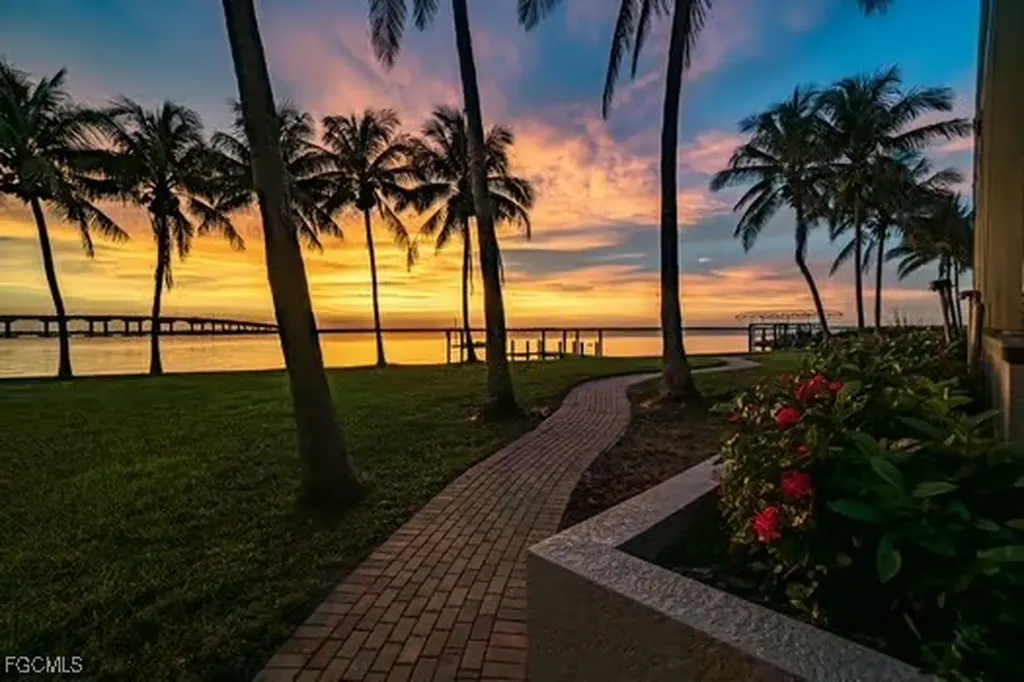 1200 Walden Drive Fort Myers FL 33901