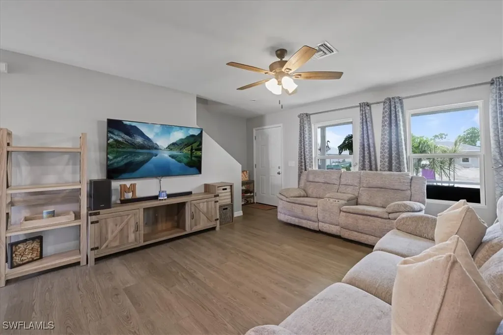 3705 NE 15th Place Cape Coral FL 33909