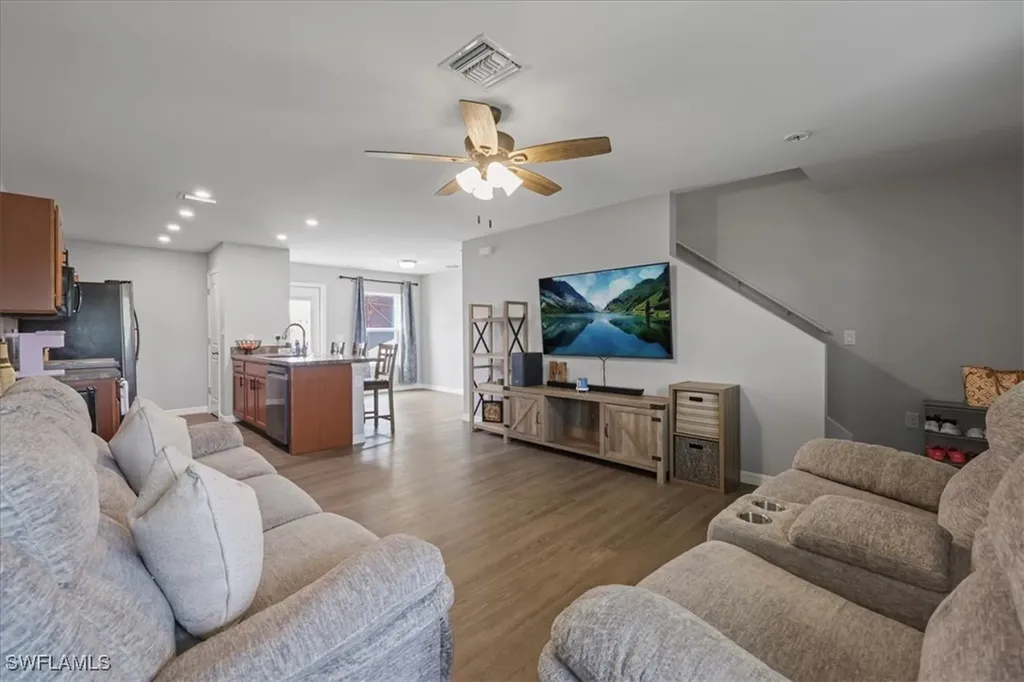 3705 NE 15th Place Cape Coral FL 33909