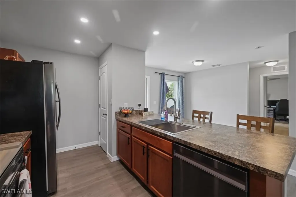 3705 NE 15th Place Cape Coral FL 33909
