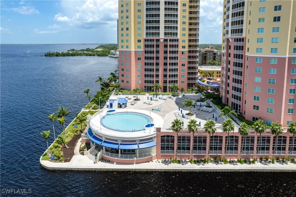 2743 1st Street Fort Myers FL 33916