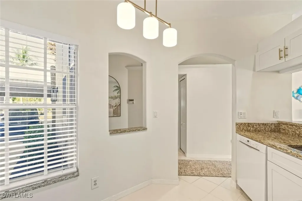 1290 Sweetwater Cove Naples FL 34110