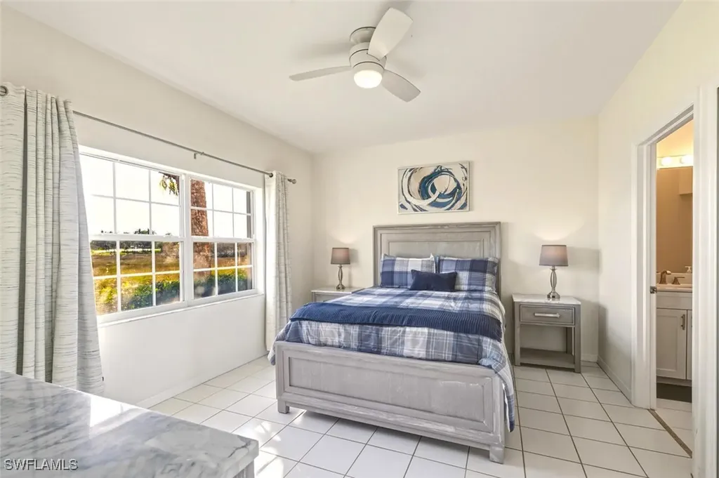 1290 Sweetwater Cove Naples FL 34110