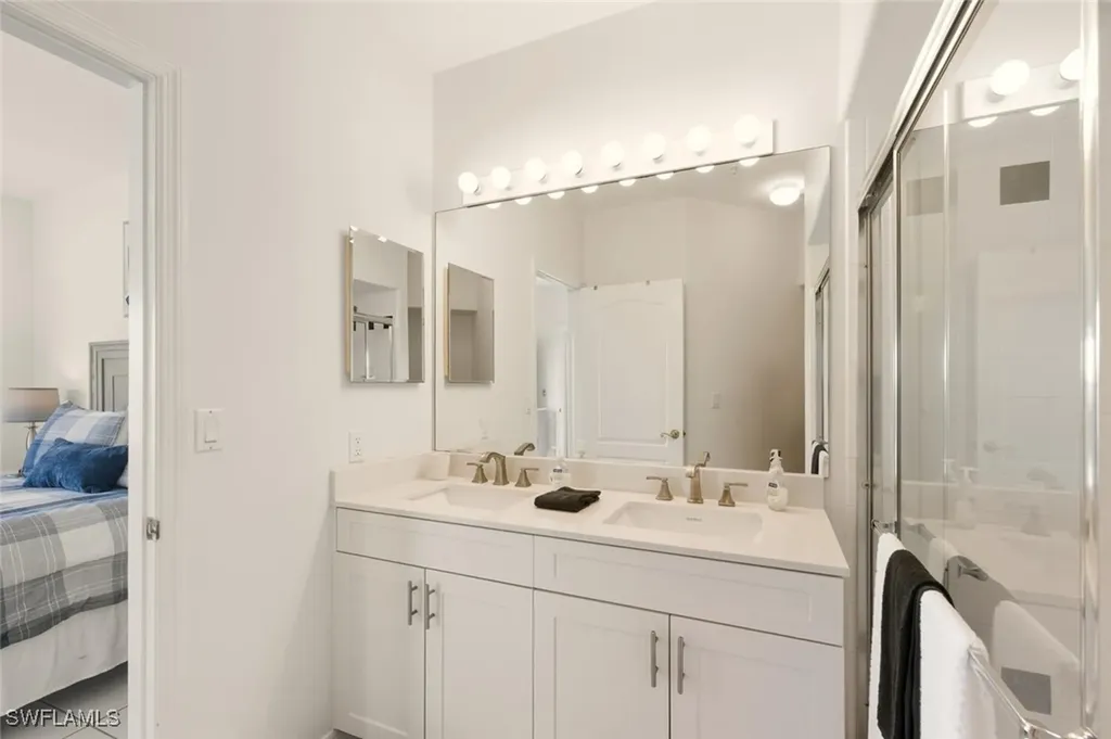 1290 Sweetwater Cove Naples FL 34110