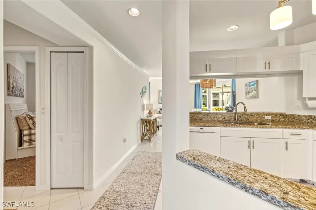 1290 Sweetwater Cove Naples FL 34110