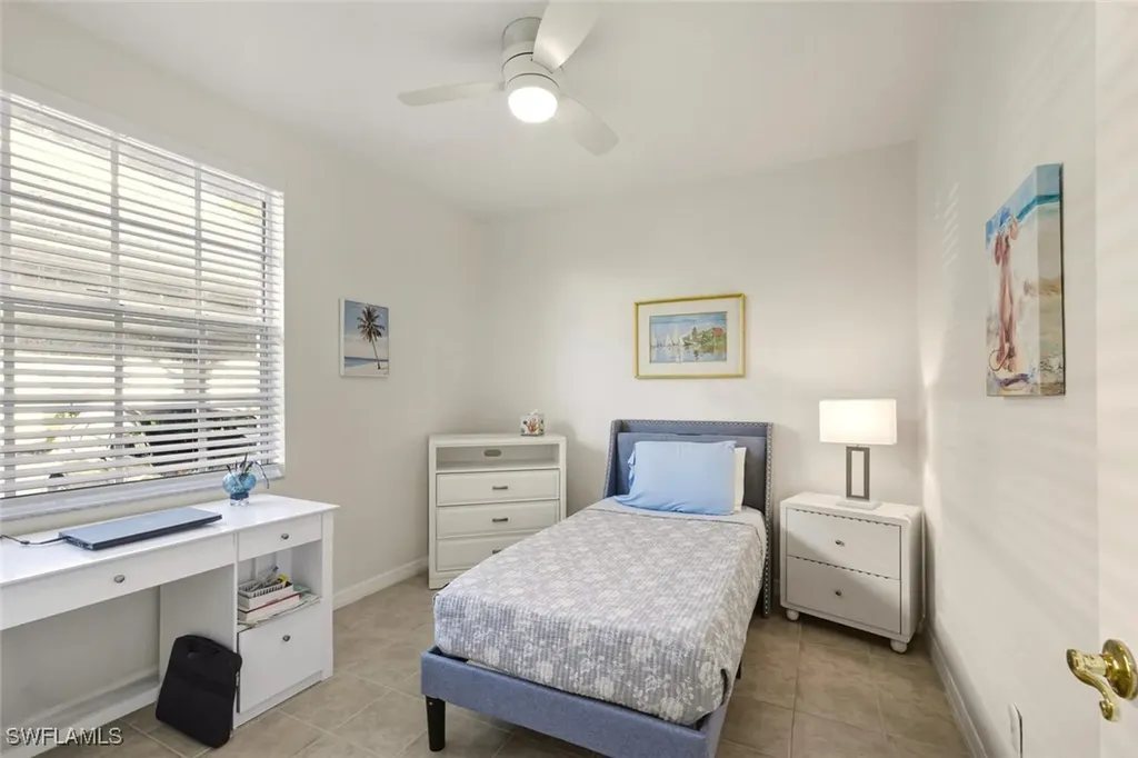 1290 Sweetwater Cove Naples FL 34110