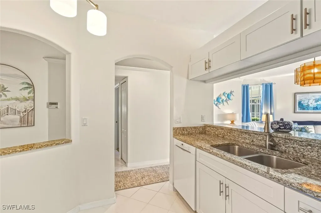1290 Sweetwater Cove Naples FL 34110