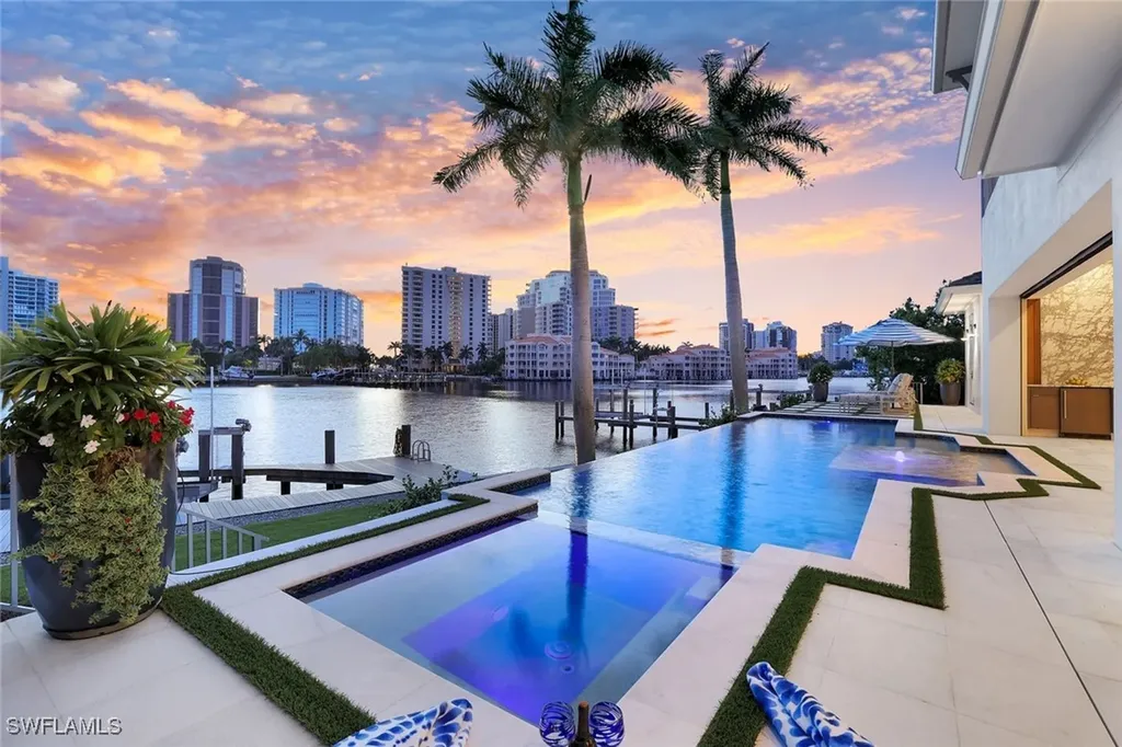 Naples FL, 309 Neapolitan Way