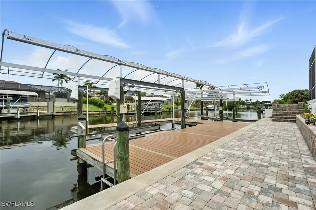 113 SE 28th Terrace Cape Coral FL 33904