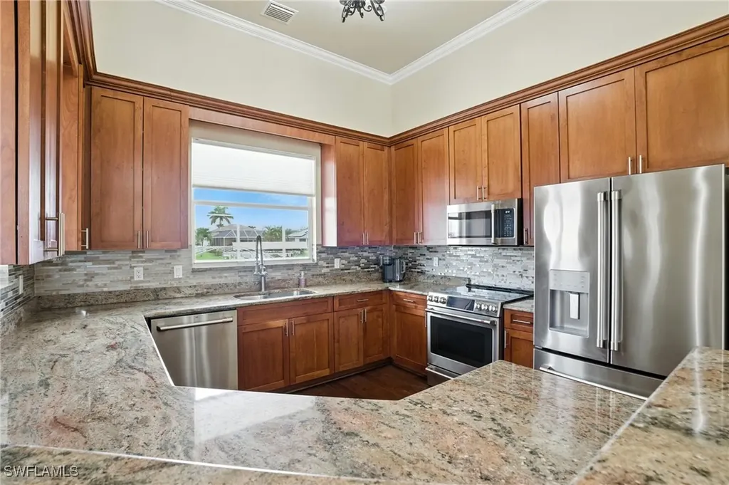 113 SE 28th Terrace Cape Coral FL 33904