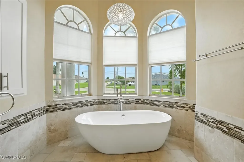 113 SE 28th Terrace Cape Coral FL 33904