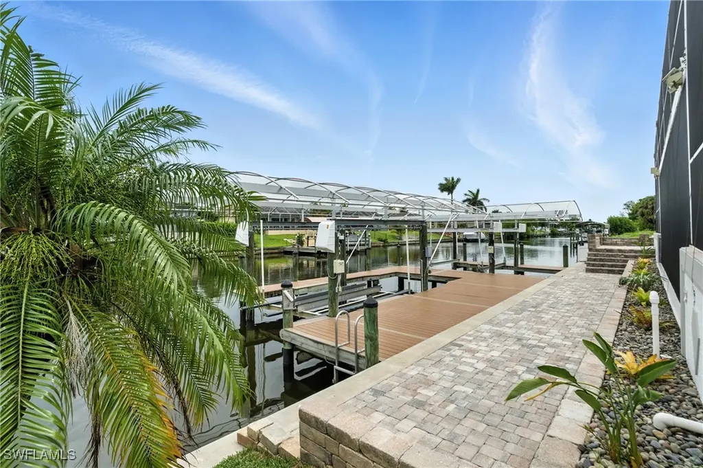 113 SE 28th Terrace Cape Coral FL 33904