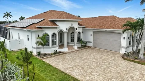 113 SE 28th Terrace Cape Coral FL 33904