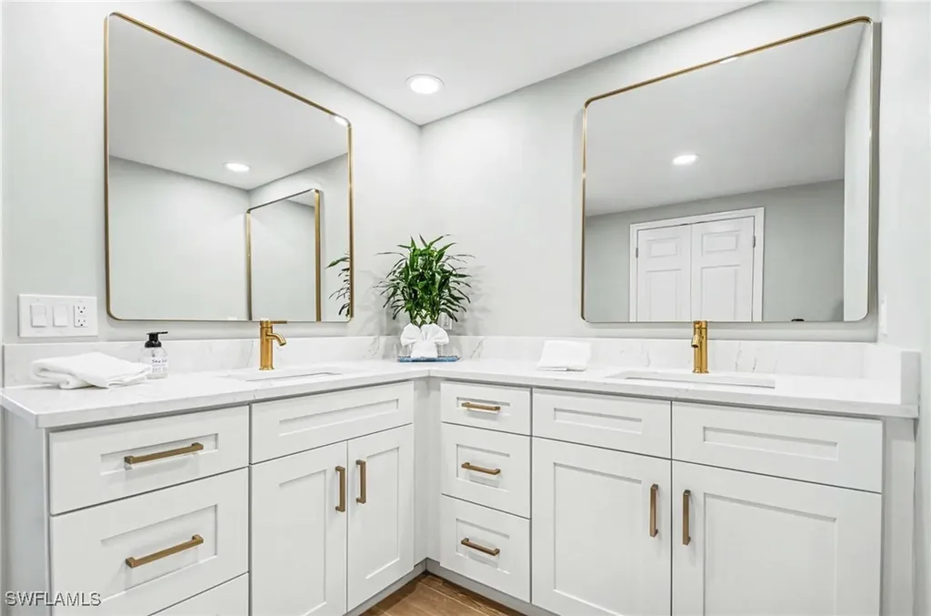 4140 Bayhead Drive Bonita Springs FL 34134
