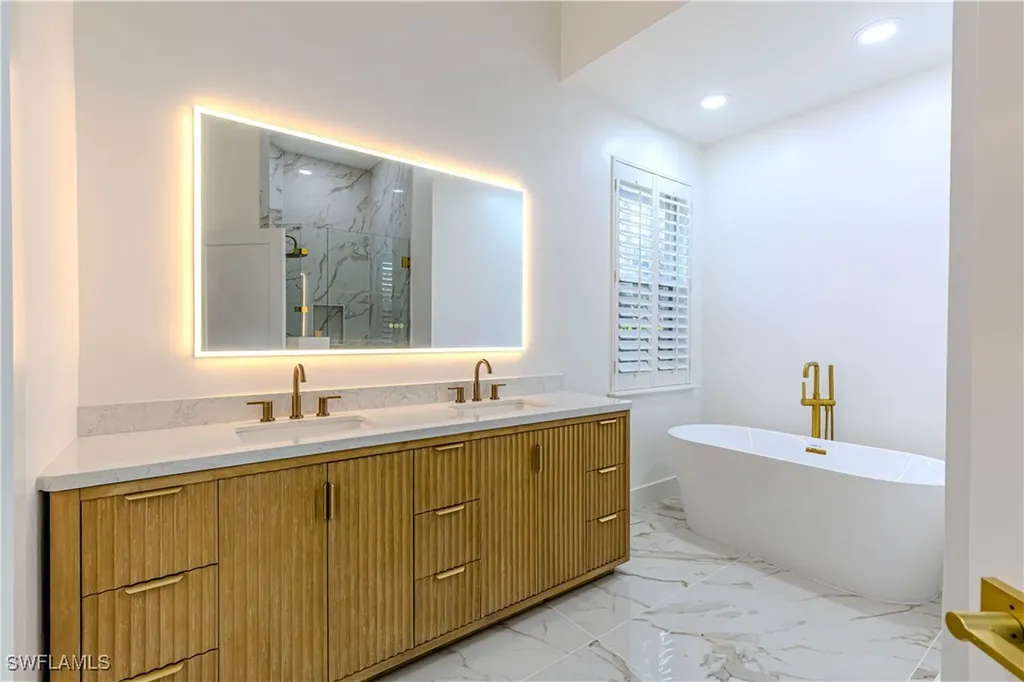 9217 Troon Lakes Drive Naples FL 34109