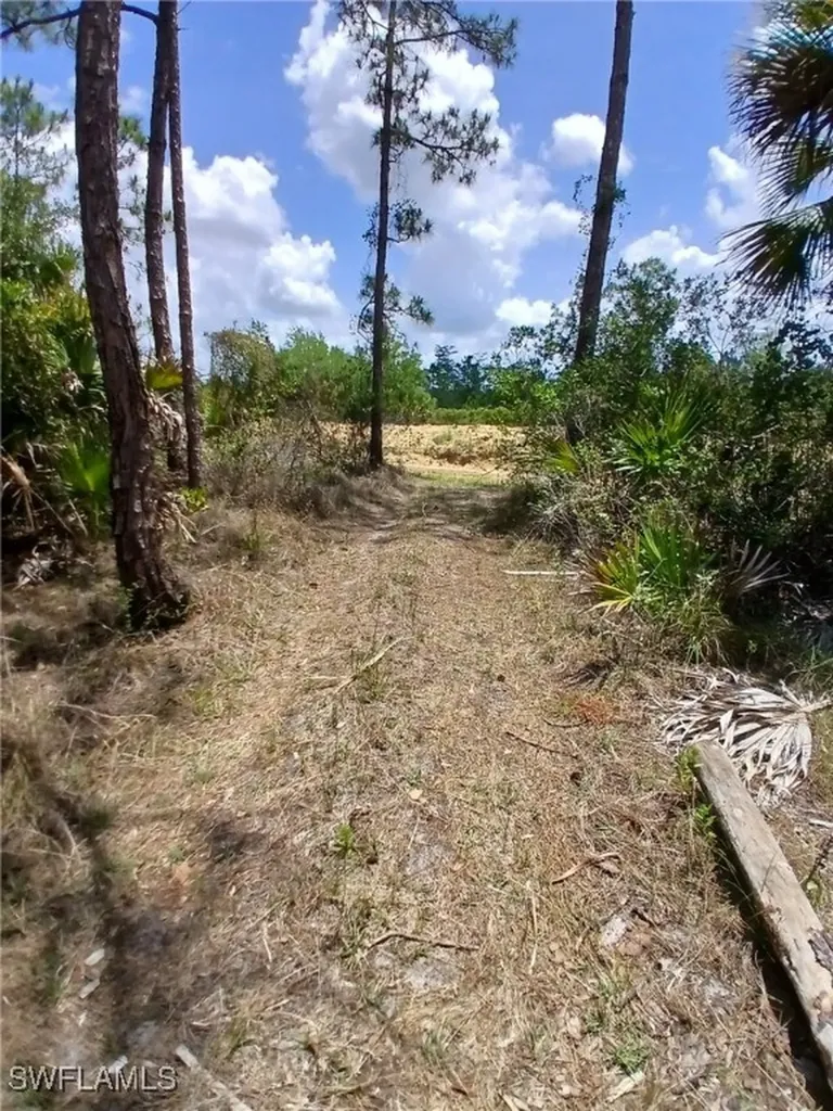 2142 Winnetka Drive Lehigh Acres FL 33972