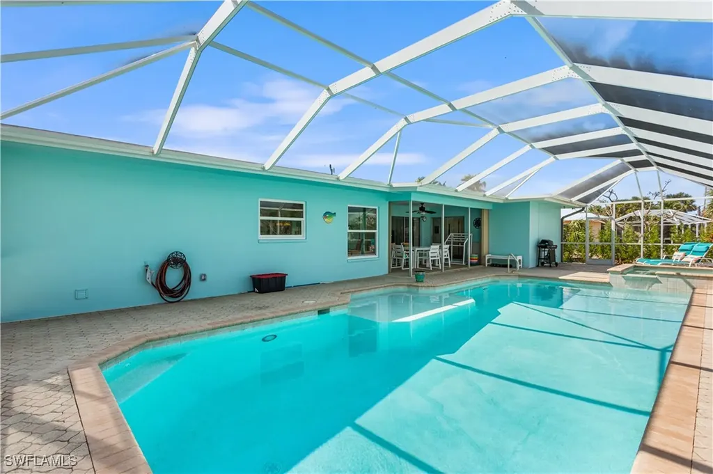 566 Boulder Drive Sanibel FL 33957