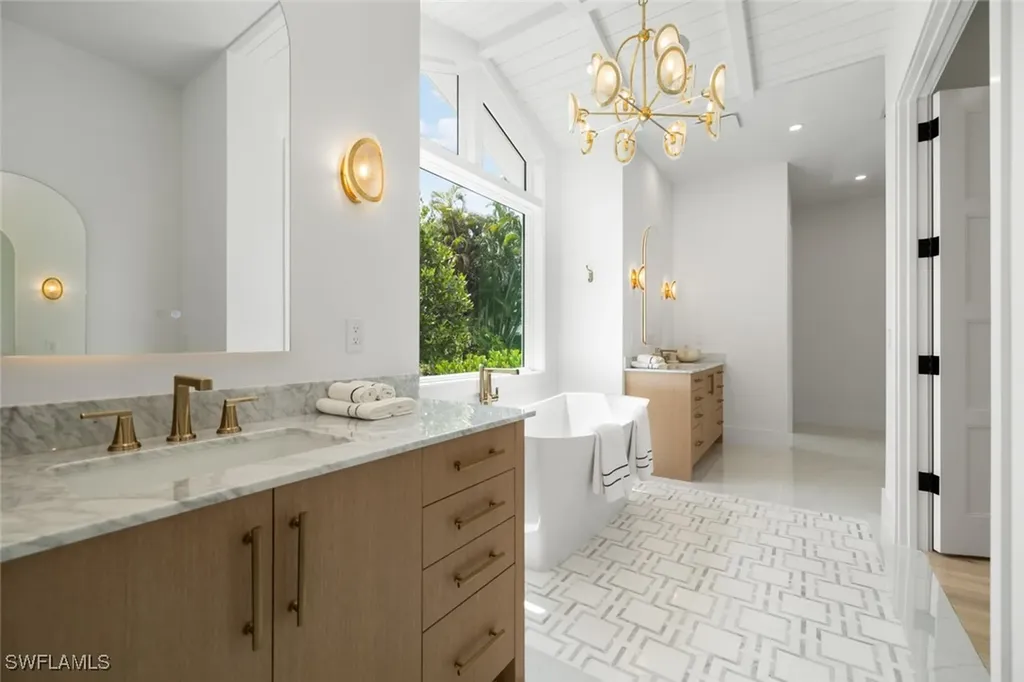 565 Whispering Pine Lane Naples FL 34103