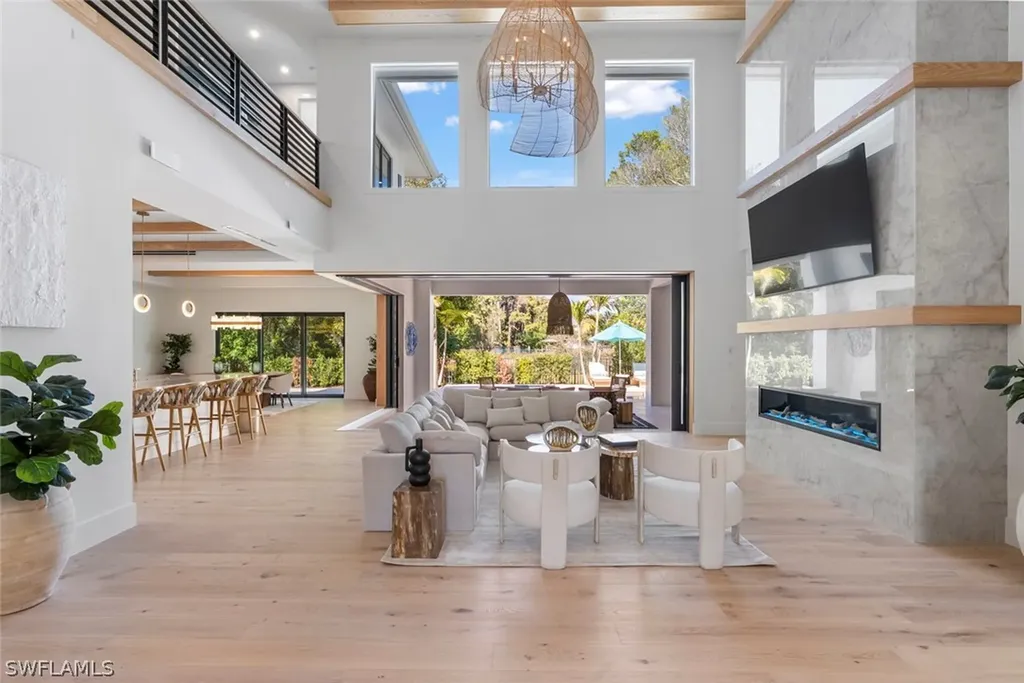 565 Whispering Pine Lane Naples FL 34103