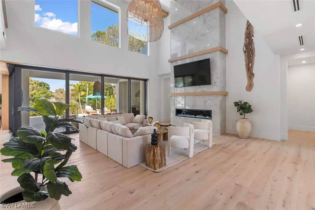 565 Whispering Pine Lane Naples FL 34103